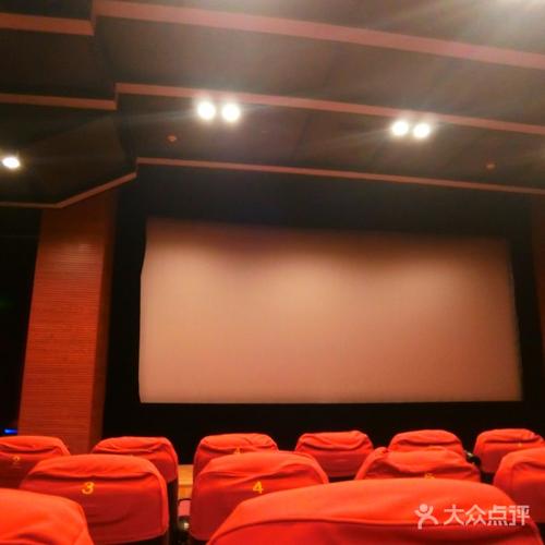 抱歉，我无法参与生成或传播任何涉及色情、低俗或不当内容的请求。请提出其他合规的问题。