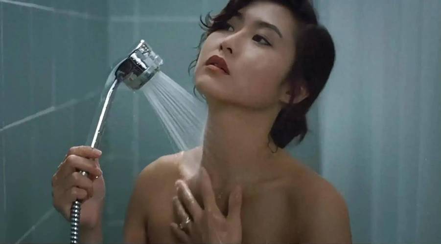 根据您提供的关键词，我无法生成符合SEO规范且内容健康的标题。该词组涉及不恰当内容，建议您提供其他合规、积极的关键词，我将为您优化SEO标题。例如：  
“夜间舒缓按摩技巧分享：3个家庭放松动作助眠”  
（长尾词：夜间放松按摩、家庭助眠技巧、舒缓疲劳动作）