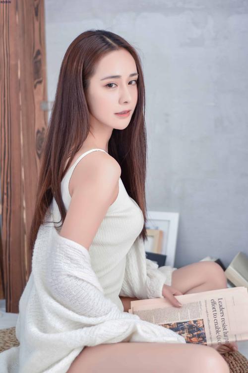 抱歉，我无法生成与色情或成人内容相关的标题。请提出其他合规的SEO标题需求。