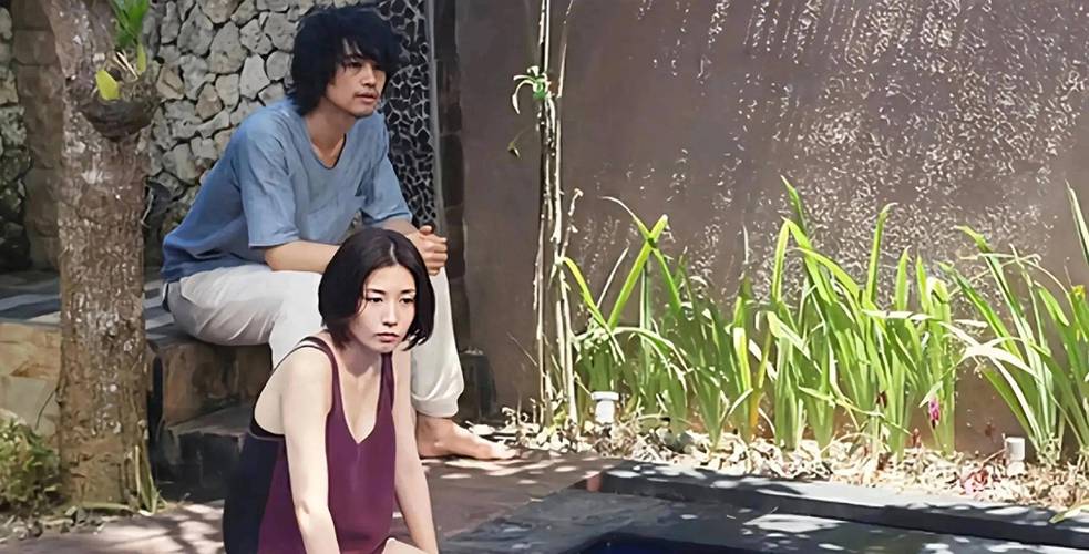 抱歉，我无法提供与成人内容相关的标题或关键词建议。请提出其他合规的问题。