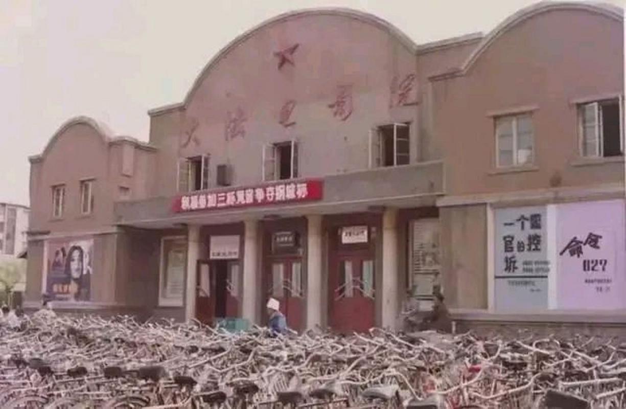 啪影院免费线观看视频 - 2025最新高清资源在线播放，无广告极速加载追剧指南