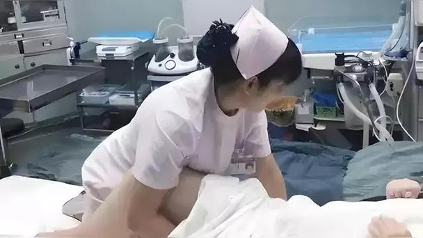女人的逼被男人插~av的相关介绍